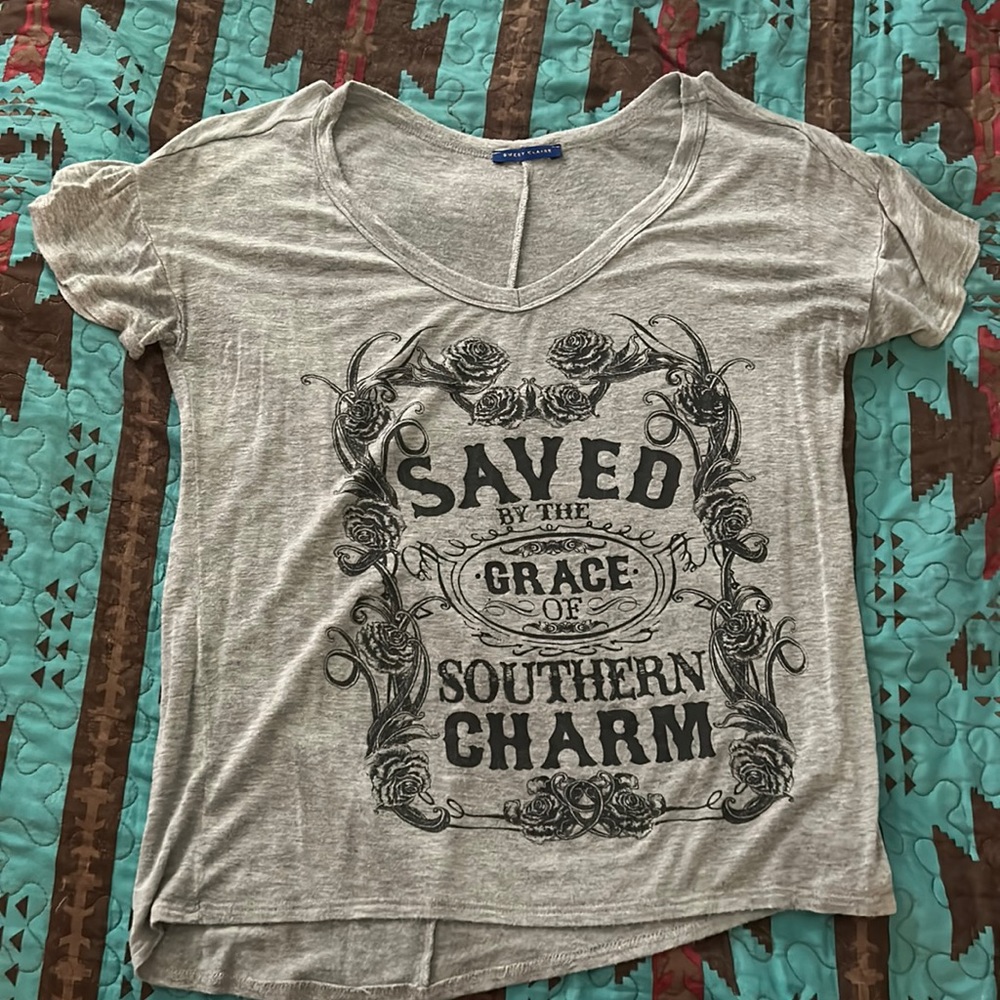 Gray tee